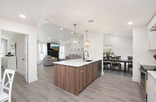 Cross Mountain House | Stunning Remodeled Vacation Home in Leon Springs, San Antonio