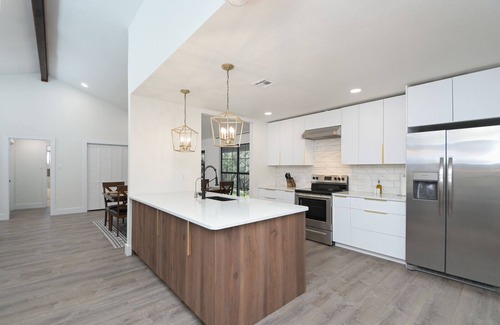 Cross Mountain House | Stunning Remodeled Vacation Home in Leon Springs, San Antonio