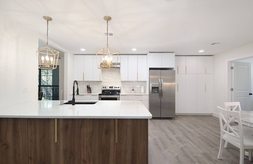 Cross Mountain House | Stunning Remodeled Vacation Home in Leon Springs, San Antonio