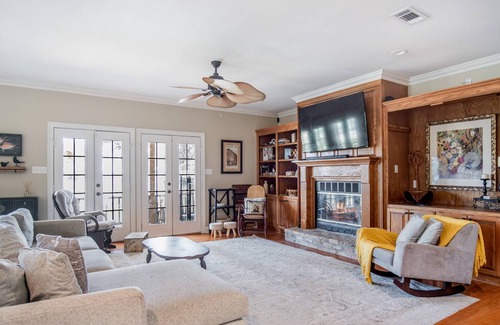 Burnside House | Stunning Riverside Retreat with Private Pool