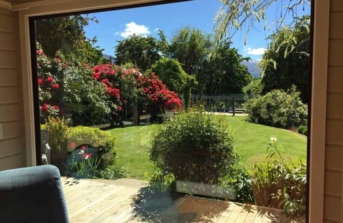 Dalefield House | Stunning Rural Spot with Spectacular Views Perfect for 2-12 people