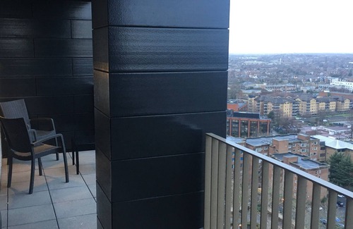Fairfield Apartment | STUNNING SERVICED APARTMENT*