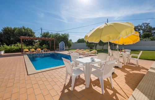 Albufeira Villa | Stunning Spacious 4 Bed Villa With Private Pool Close To Beach