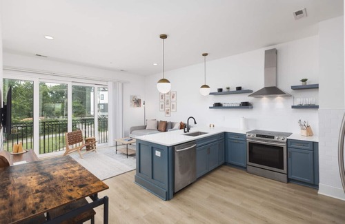 Cleveland Park Condo | Stunning Spacious 6 Beds, 2 Bedroom in Walkable Area