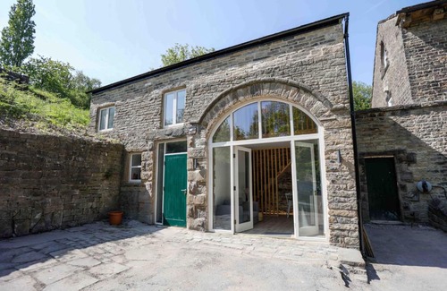 Marple Apartment | Stunning stone coach house