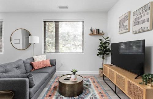 Meridian-Kessler Apartment | Stunning Studio Apt near Broad Ripple CozySuites