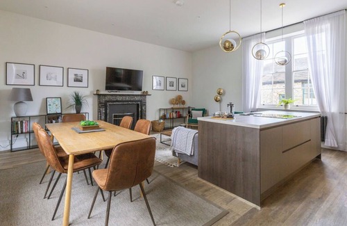 Clitheroe Apartment | Stunning, stylish, huge 2 floor Georgian apartment