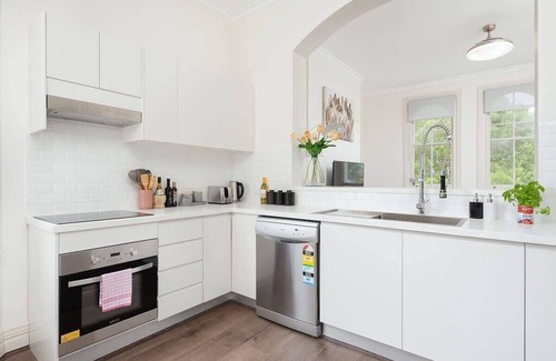 Millers Point Apartment | STUNNING SYDNEY HOME 5