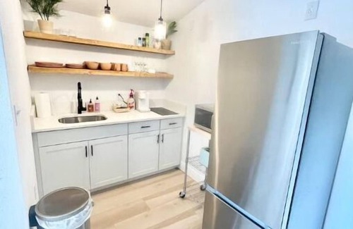 East Ybor Apartment | Stunning tiny house in Ybor City Tampa - 1.5 miles to downtown