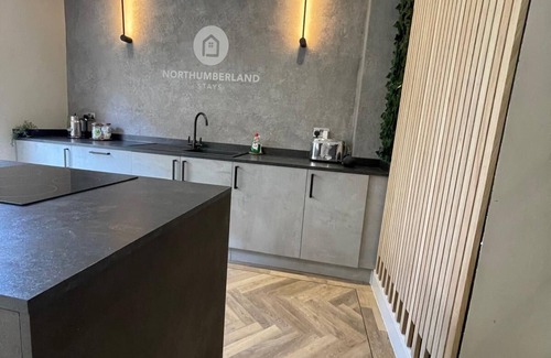 Morpeth Cottage | Stunning town centre cottage with hot tub