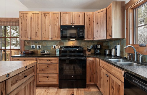 Tamarack Resort House | Stunning Townhome | Wood Fireplace, Family Friendly