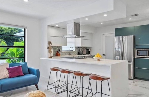 Miami Shores Villa | Stunning Tropical Villa - 4 Bedrooms with private pool
