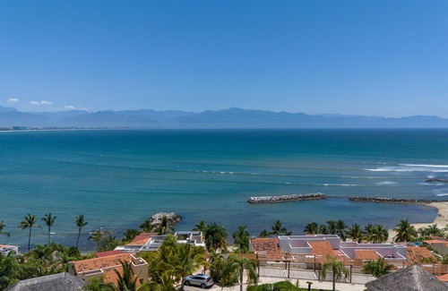 La Cruz de Huanacaxtle Apartment | Stunning two-level ocean view condo