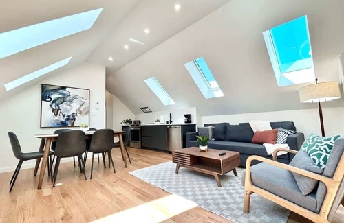 Arlington Apartment | Stunning Urban Haven