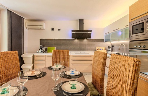 Casnate Con Bernate Villa | Stunning villa with private pool, A/C, WIFI, TV, patio, pets allowed, panoramic view and parking