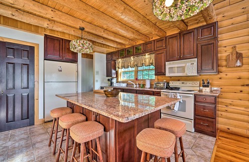 Poultney Cabin | Stunning Vermont Cabin w/Private Lake Access
