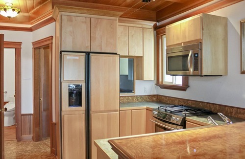 North End House | Stunning Victorian | Custom 1912 Home on 6th Ave and unbeatable location