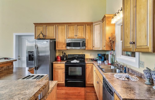 Townsend Ski Chalet | Stunning View |Hot Tub| Private Deck | WIFI
