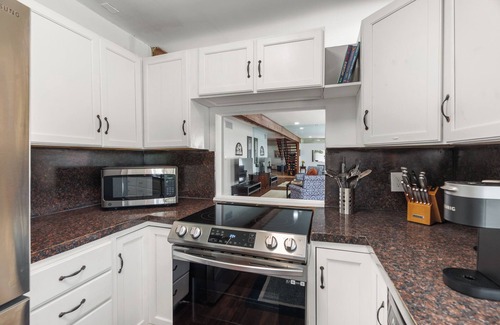 Plantation Other | Stunning Views 2 story Farmhouse 4 bdrms 2.5 baths on 2.5 acres