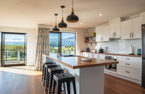 Kaikoura House | Stunning Views | Contemporary | Escape - KK4113, Stunning Views | Contemporary | Ocean and Mountain