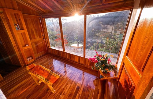 Puerto Lopez Cottage | Stunning views - Cozy and Secluded guesthouse with 1 bedroom and WiFi, AC.