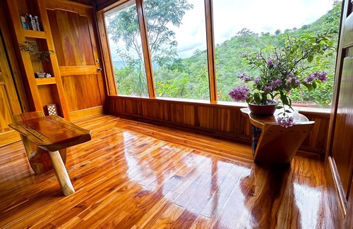 Puerto Lopez Cottage | Stunning views - Cozy and Secluded guesthouse with 1 bedroom and WiFi, AC.