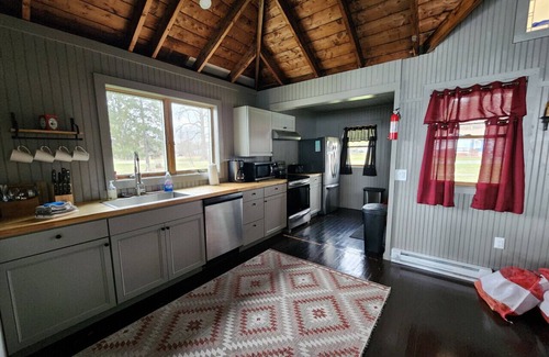 Willsboro House | Stunning views of Lake Champlain