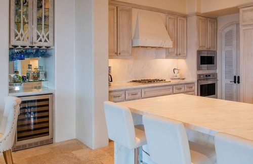 Palmilla Villa | Stunning Villa in Del Mar w/Chef, Butler & Steps from the Swimmable Beach!
