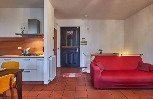 Sala Comacina House | Stunning villa for 6 people with WIFI, TV, balcony, pets allowed and parking