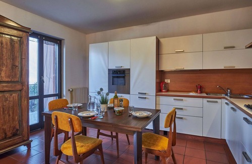 Sala Comacina House | Stunning villa for 6 people with WIFI, TV, balcony, pets allowed and parking