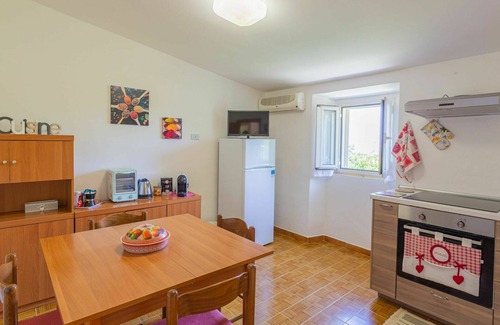 Ripatransone House | Stunning villa for 6 guests with A/C, WIFI, TV, terrace, pets allowed, panoramic view and parking