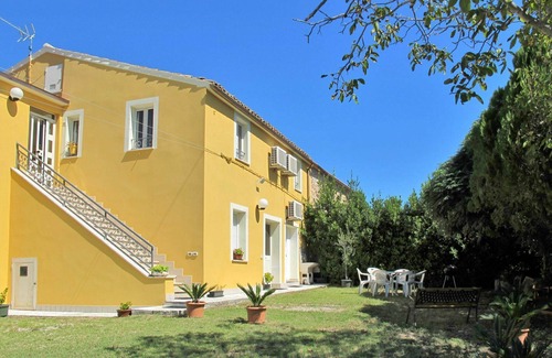Ripatransone House | Stunning villa for 6 guests with A/C, WIFI, TV, terrace, pets allowed, panoramic view and parking