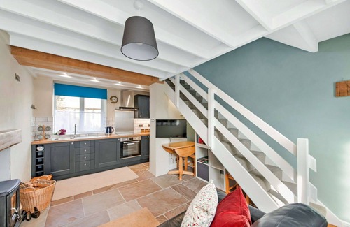 Grewelthorpe House | Stunning villa for 2 guests with WIFI, TV, pets allowed and parking