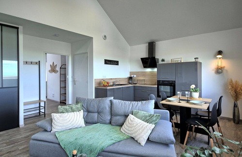 Ille-et-Vilaine House | Stunning villa for 3 guests with WIFI, TV, patio and parking