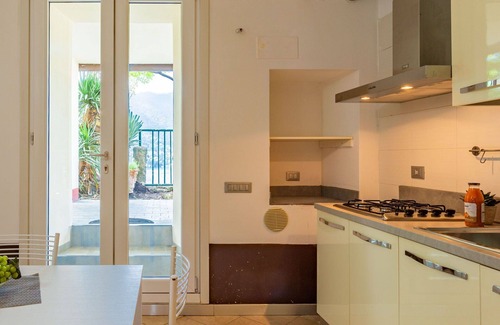 Moltrasio Villa | Stunning villa for 3 guests with WIFI, TV, terrace, pets allowed and parking