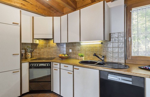 Brissago House | Stunning villa for 4 people with WIFI, TV, patio and parking