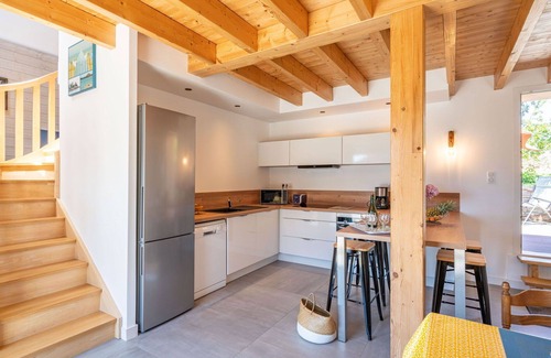 Primelin House | Stunning villa for 6 people with WIFI, TV, terrace, pets allowed and parking