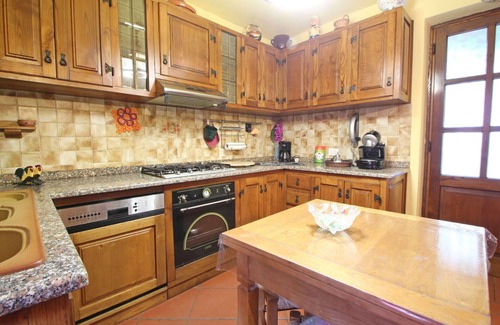 San Rocco in Turrite House | Stunning villa for 6 guests with WIFI, private pool, TV, pets allowed and parking