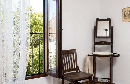 Niguelas House | Stunning villa for 8 guests with WIFI and terrace