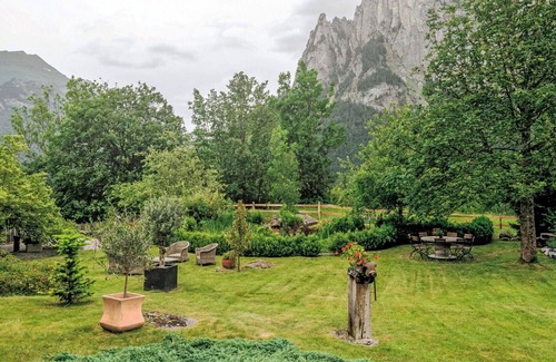 Innertkirchen Villa | Stunning villa for 2 people with WIFI, TV, patio, panoramic view and parking