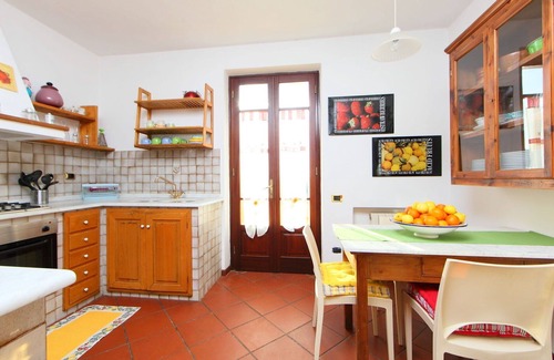 Massarosa House | Stunning villa with private pool, WIFI, TV, terrace, pets allowed and parking, close to Viareggio