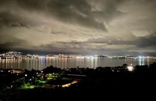 Tranmere Apartment | Stunning water view home in Hobart