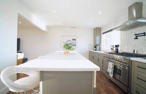 Discovery Bay House | Stunning Waterfront 3BR Retreat in Discovery Bayn