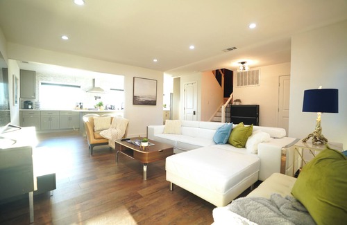 Discovery Bay House | Stunning Waterfront 3BR Retreat in Discovery Bayn