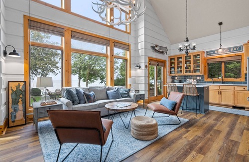 Sturgeon Bay House | Stunning Waterfront Home! 15 Minutes from Sturgeon Bay!