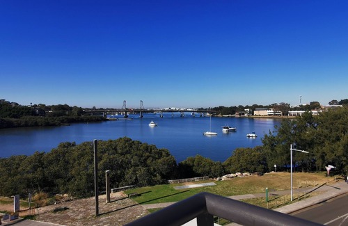 Meadowbank Apartment | Stunning waterfront oasis with beautifull rooftop terrace/Olypmic Park/Ferry