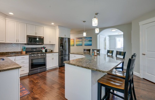 Wells House | Stunning Wells Home w/Fire Pit & Porch!
