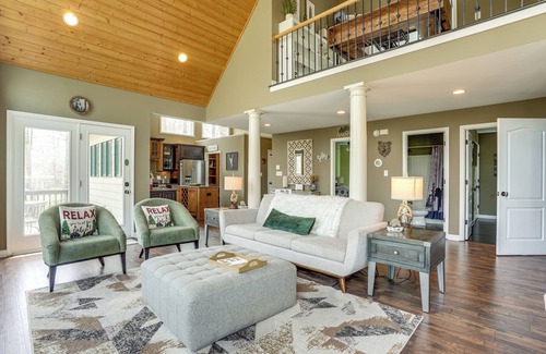 Chestnut Springs House | Stunning Wintergreen Resort Home: Ski & Golf!