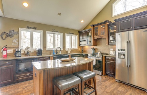 Chestnut Springs House | Stunning Wintergreen Resort Home: Ski & Golf!