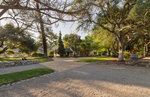 Greenfield House | Stunning wine country estate with pool, vineyard, expansive vistas & more